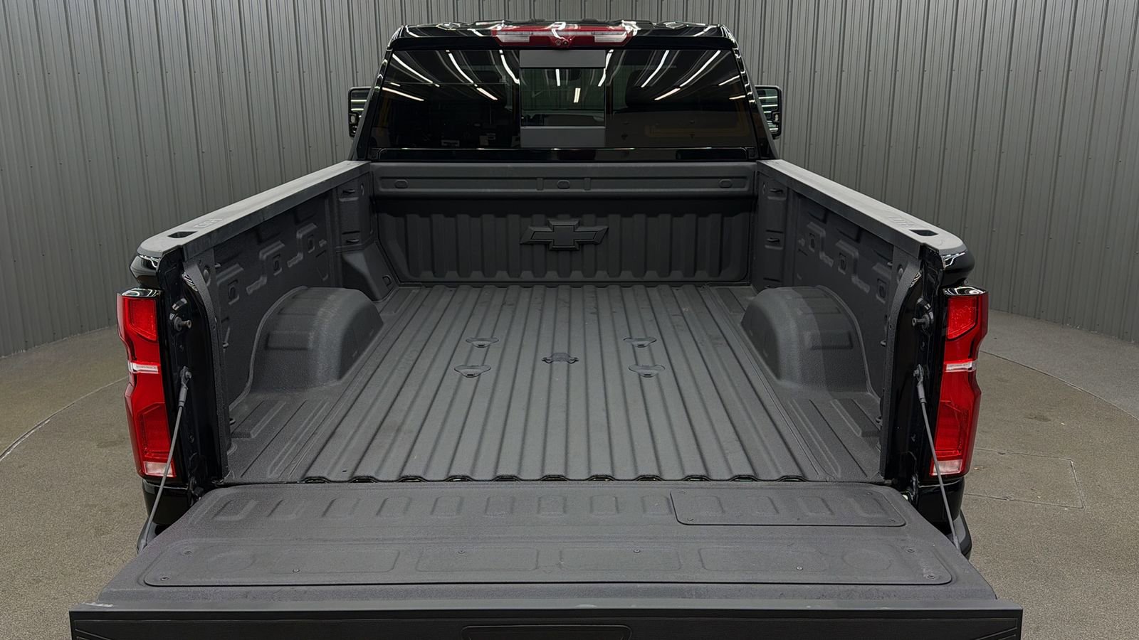 Used 2025 Chevrolet Silverado 2500 High Country w/ Technology Package image 16