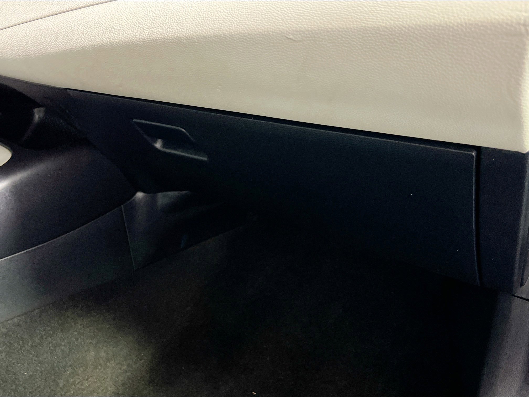 Used 2020 Toyota Corolla L image 33