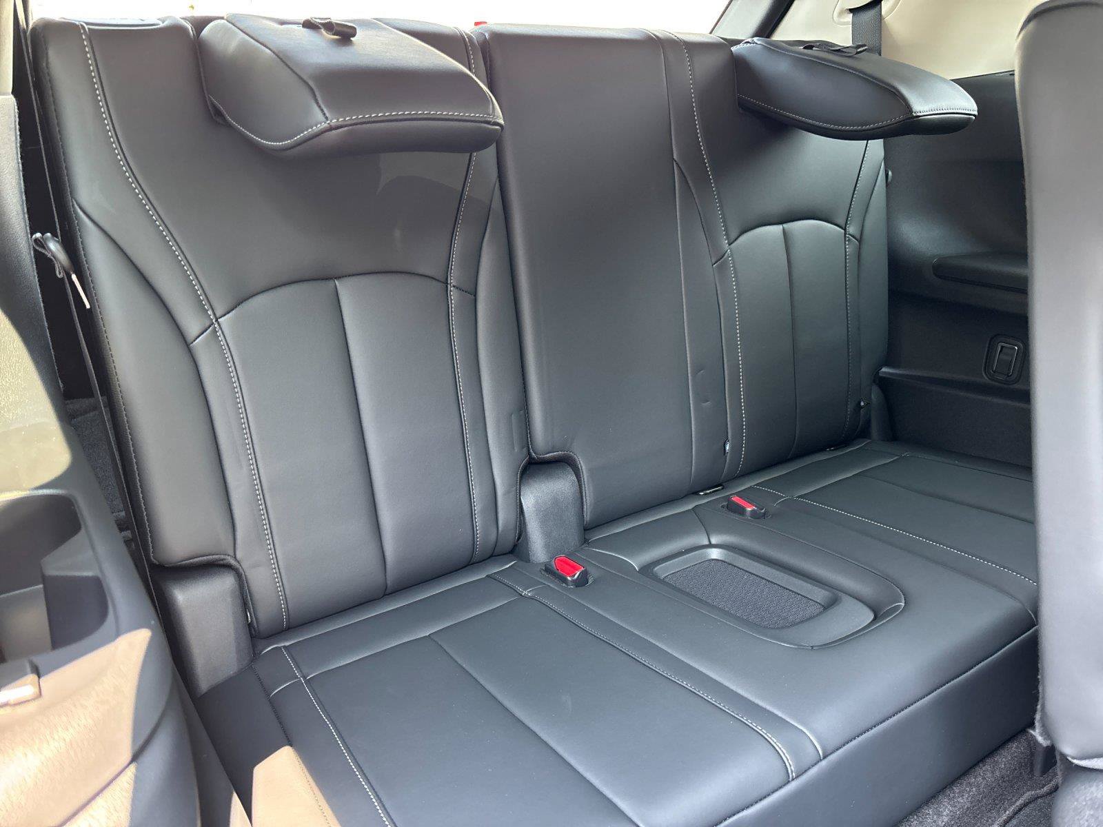 New 2027 INFINITI QX60 Luxe w/ Cargo Package FWD image 39