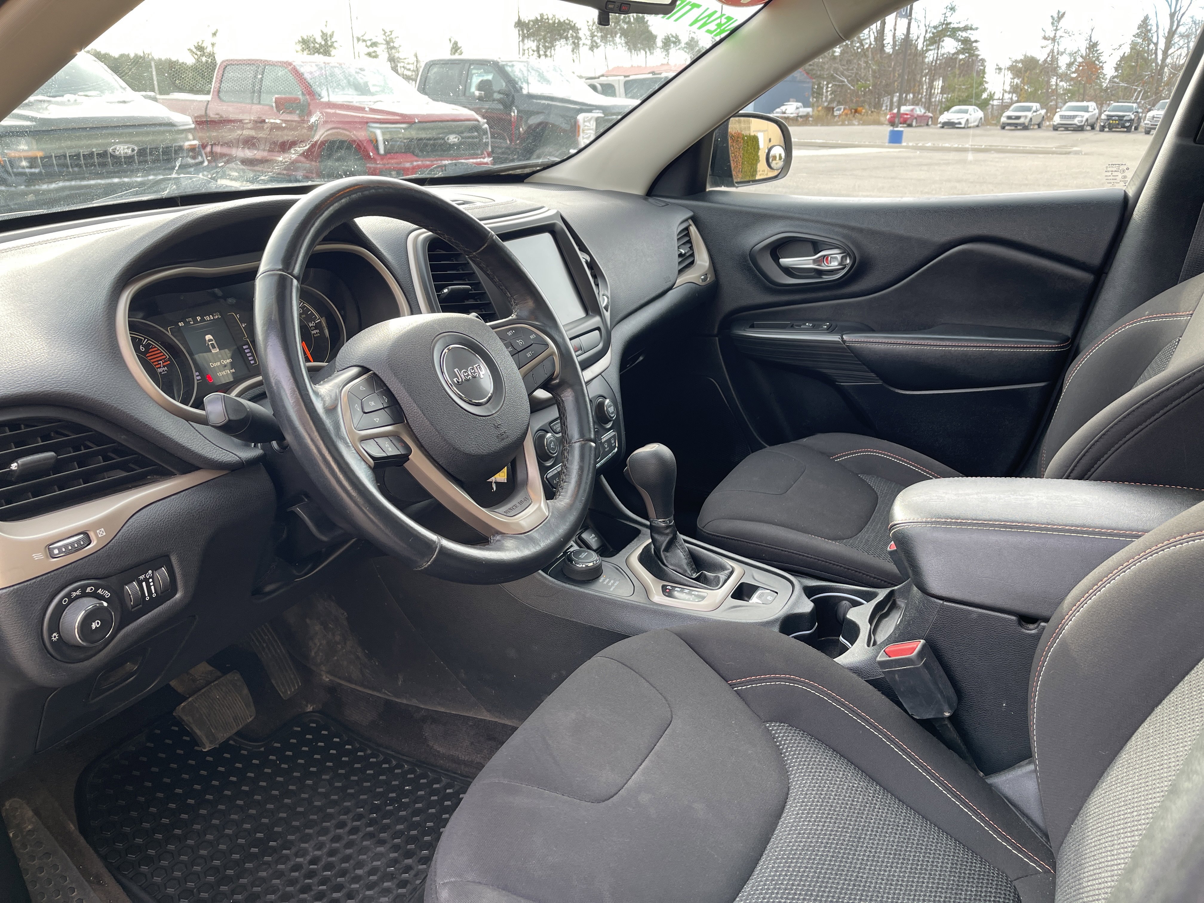 Used 2016 Jeep Cherokee 75th Anniversary image 11