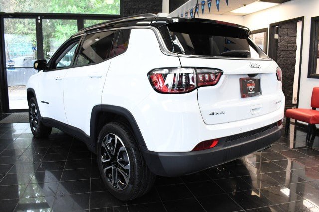 Used 2022 Jeep Compass Limited AWD/4WD image 11