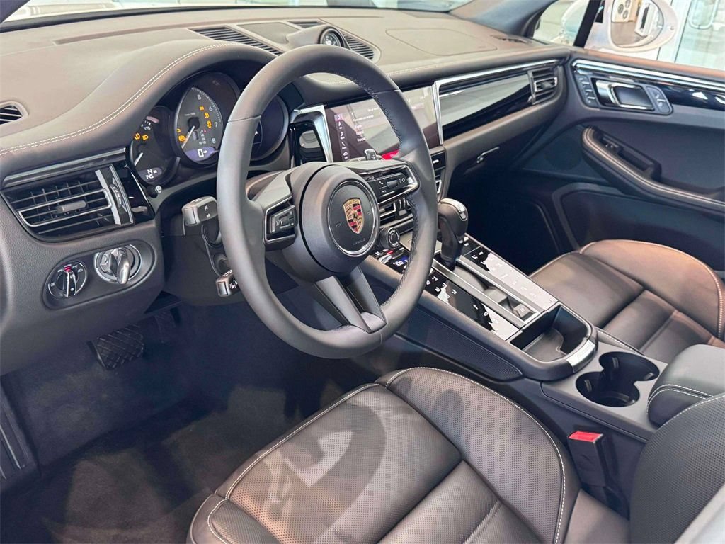 New 2026 Porsche Macan AWD/4WD image 17