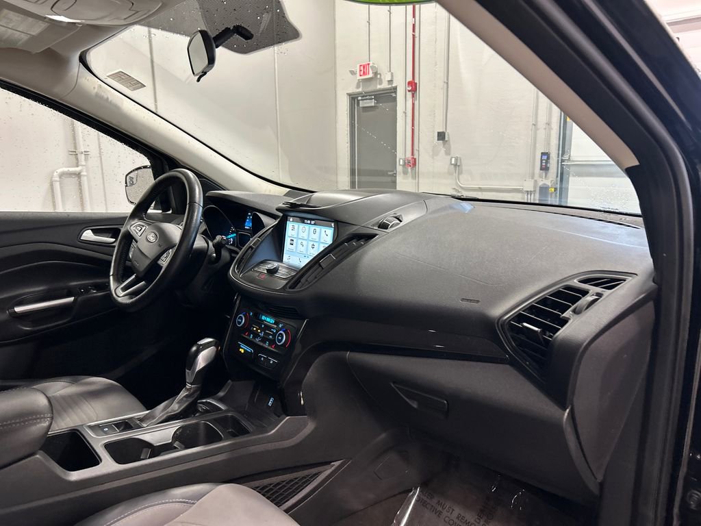Used 2019 Ford Escape SE image 35