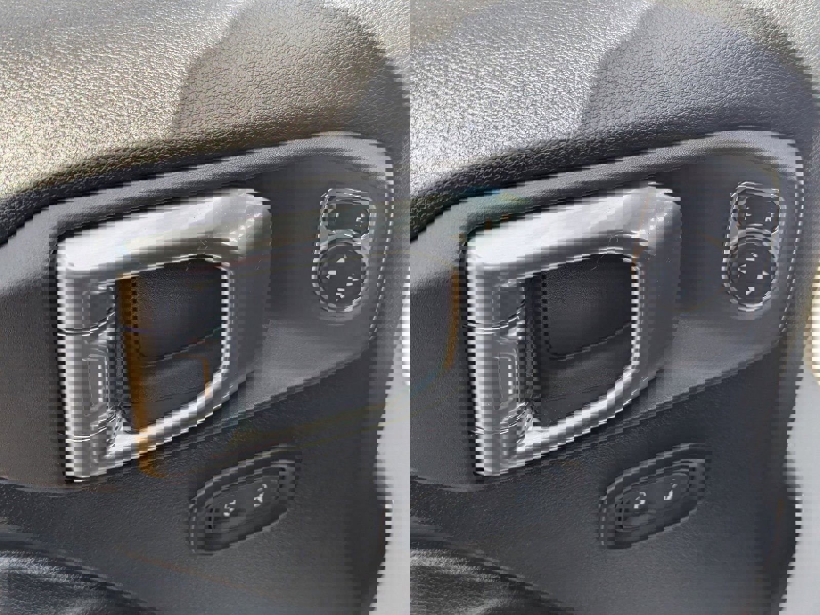 Used 2021 Jeep Gladiator Sport image 25