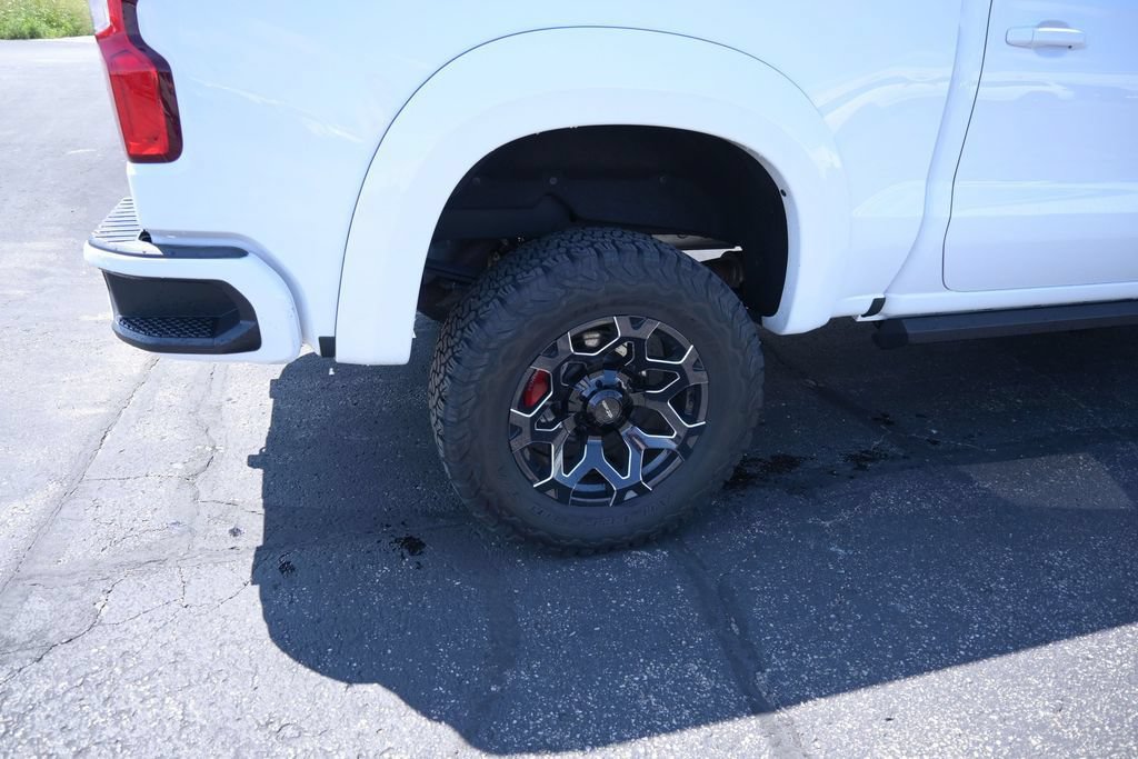 Used 2021 Chevrolet Silverado 1500 RST w/ Convenience Package II AWD/4WD image 31