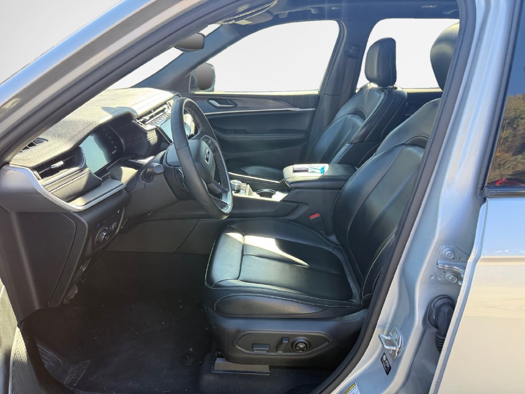 Used 2024 Jeep Grand Cherokee Limited 4xe AWD/4WD image 12