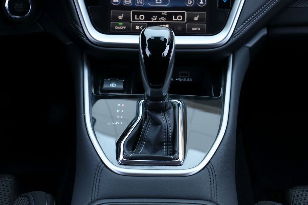 Used 2025 Subaru Outback Premium image 27