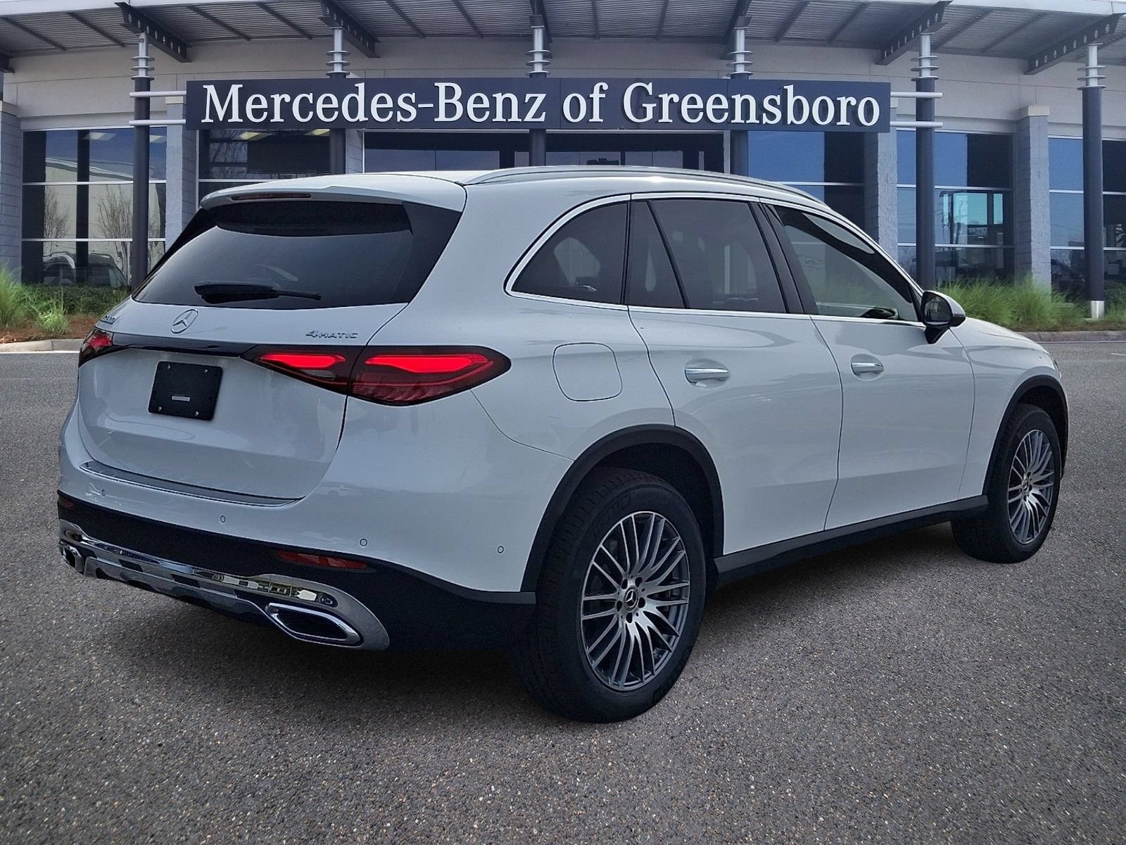 New 2026 Mercedes-Benz GLC 300 4MATIC image 3
