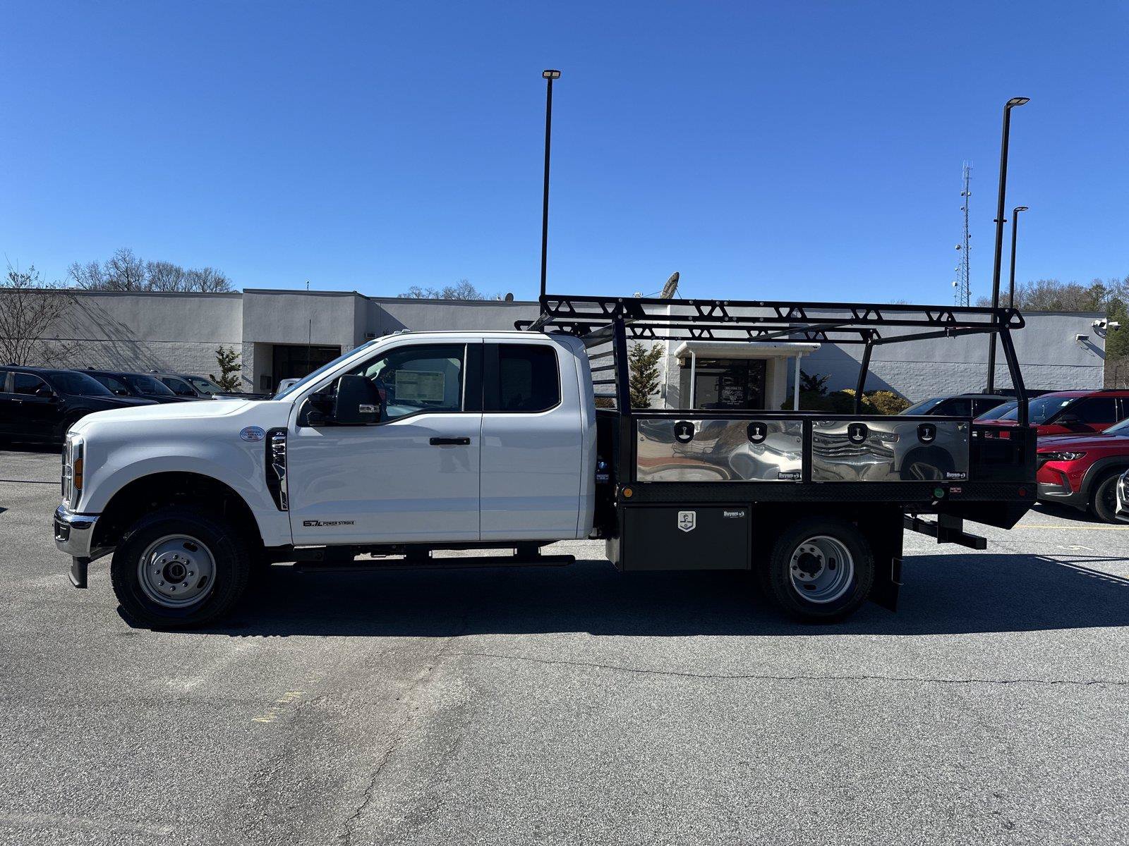New 2026 Ford F350 XL w/ XL Chrome Package AWD/4WD image 4