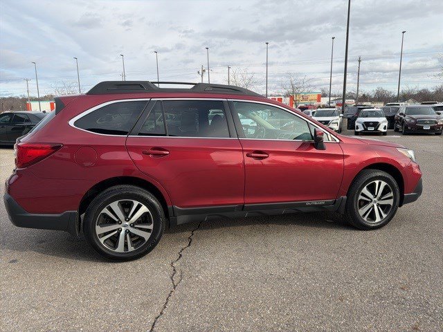Used 2018 Subaru Outback 2.5i Limited image 6