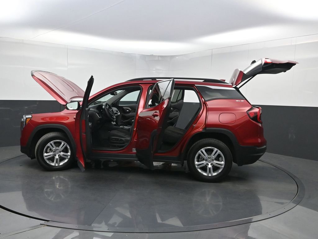 Used 2022 GMC Terrain SLE w/ Driver Convenience Package AWD/4WD image 34