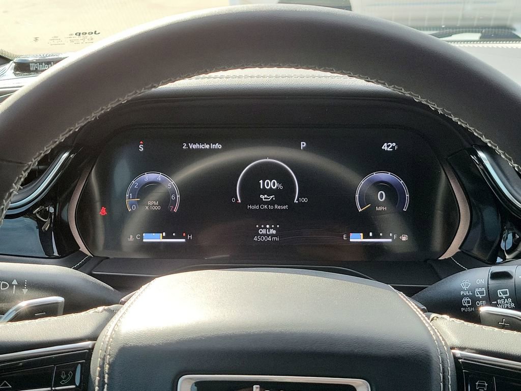 Used 2023 Jeep Grand Cherokee Overland image 12