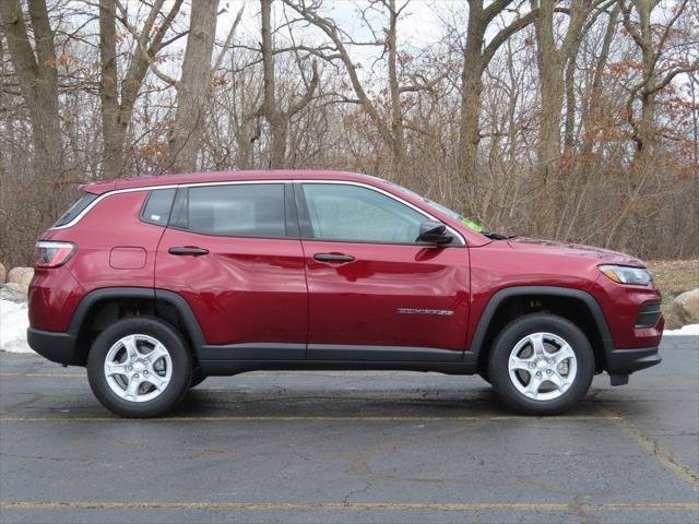 Certified 2022 Jeep Compass Sport AWD/4WD image 2