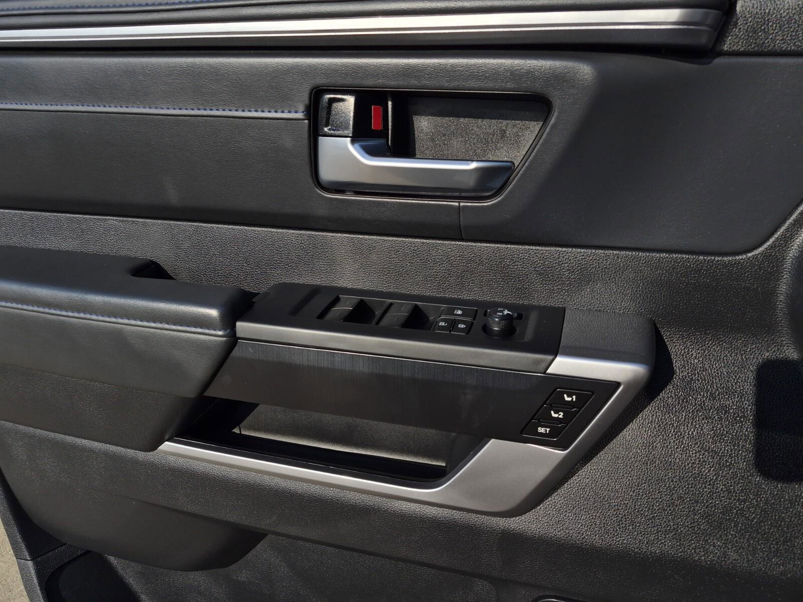 Used 2023 Toyota Tundra Platinum AWD/4WD image 17