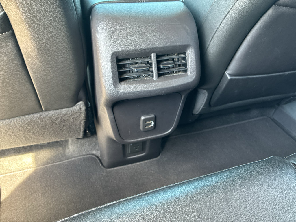 Used 2024 GMC Terrain SLT AWD/4WD image 14