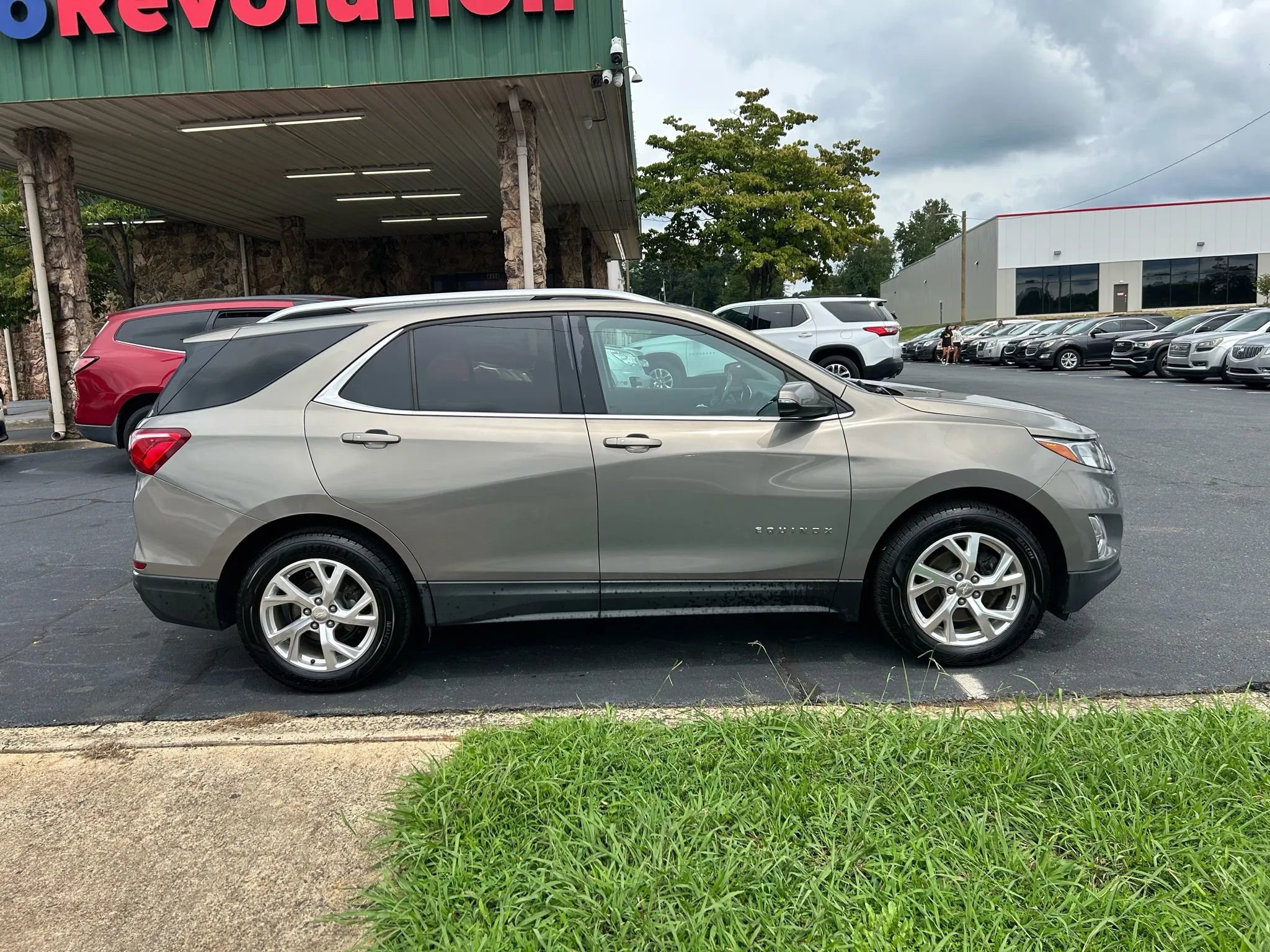 Used 2018 Chevrolet Equinox LT image 8