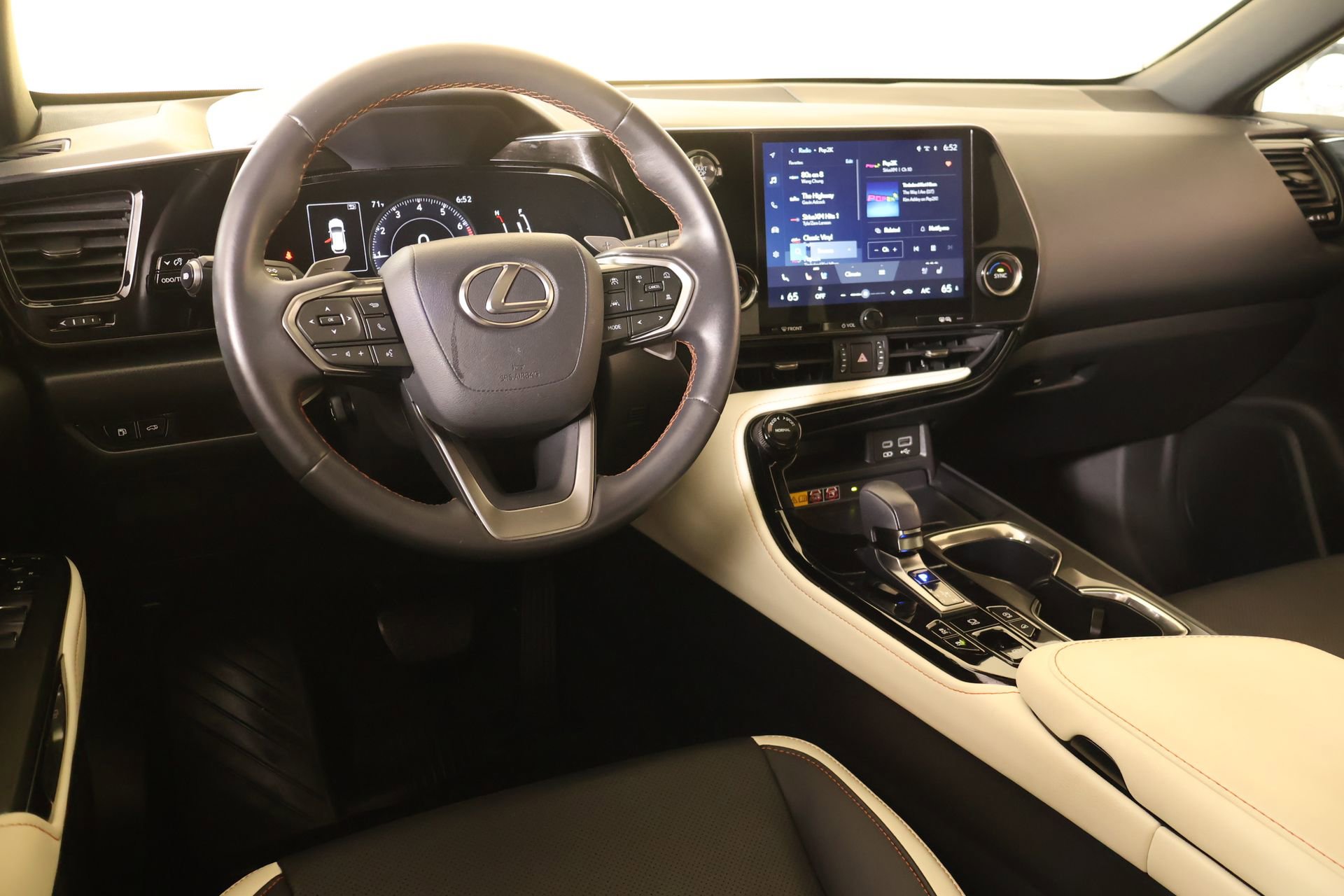 Used 2023 Lexus NX 350 AWD image 2