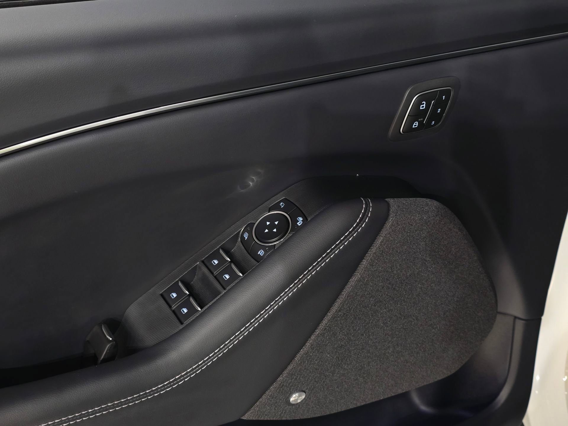 New 2025 Ford Mustang Mach-E Premium AWD/4WD image 22