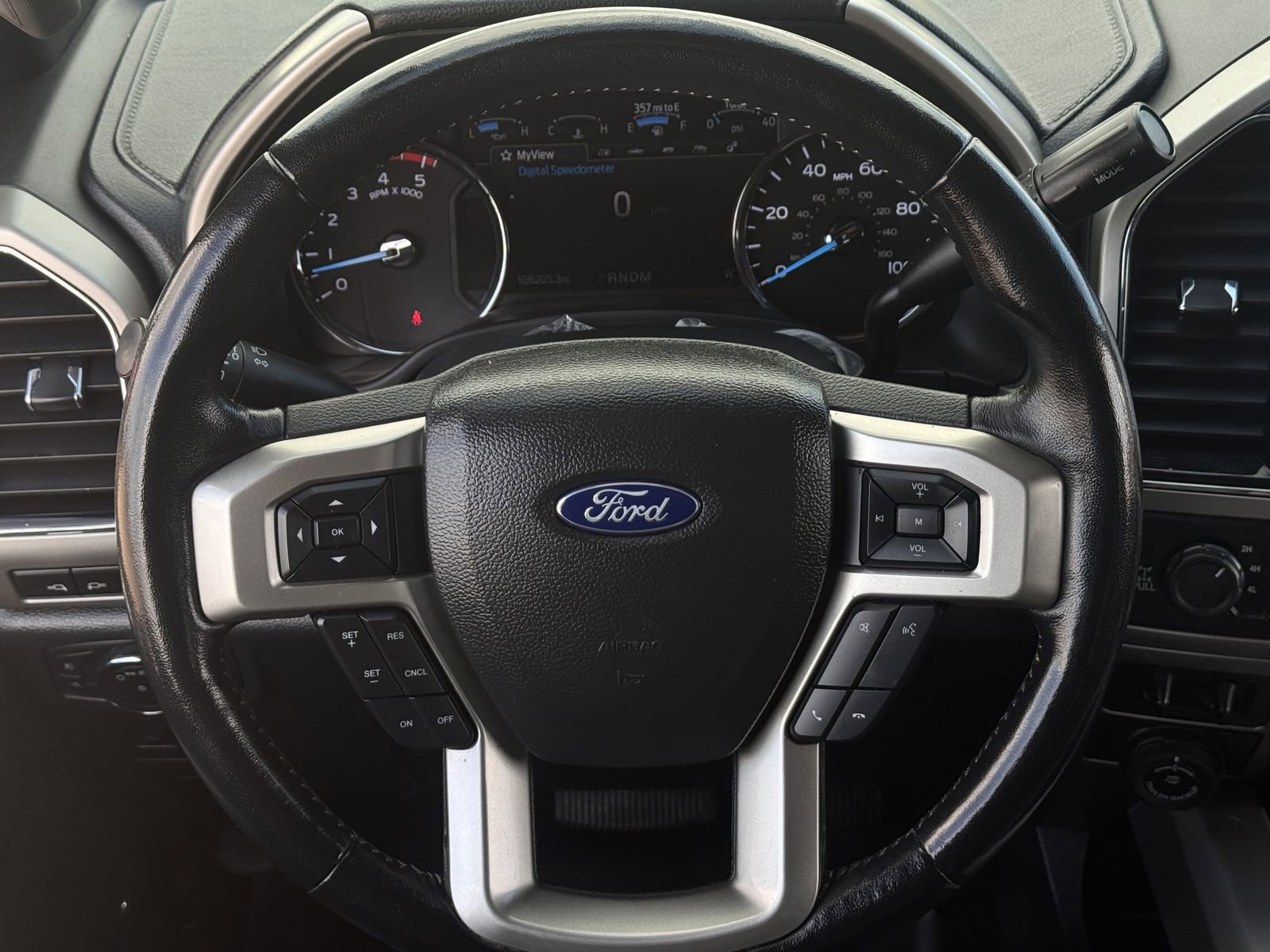 Used 2022 Ford F350 Lariat w/ Black Appearance Package image 16