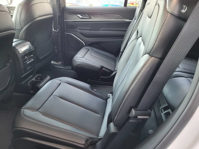 New 2026 Jeep Grand Cherokee L Limited AWD/4WD image 6