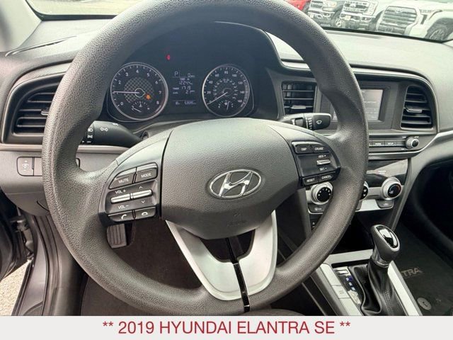 Used 2019 Hyundai Elantra SE w/ Cargo Package image 18