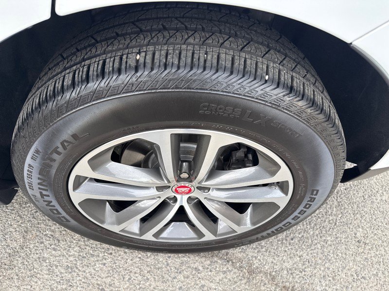 Used 2020 Jaguar F-PACE Premium image 42