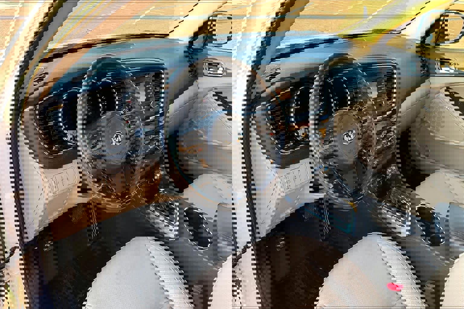 Used 2014 Kia Optima EX w/ EX Premium Package image 2