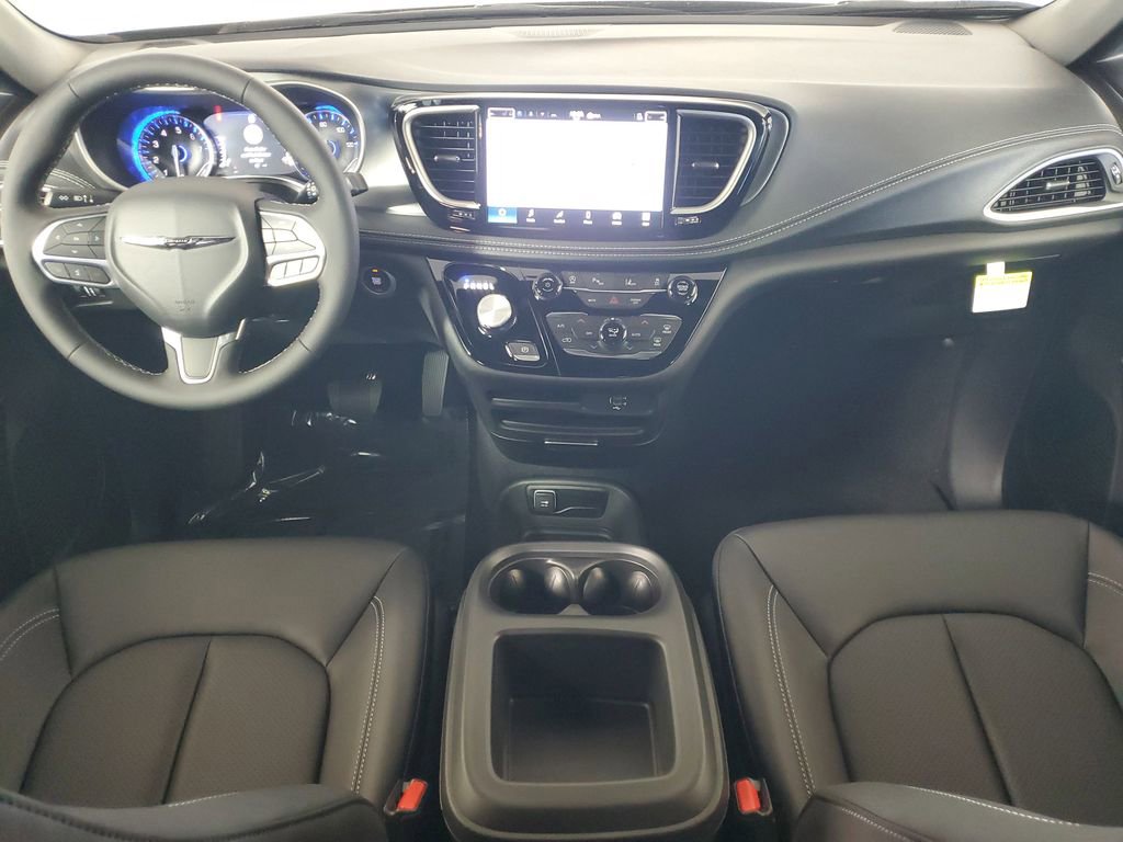 New 2026 Chrysler Pacifica Select image 14