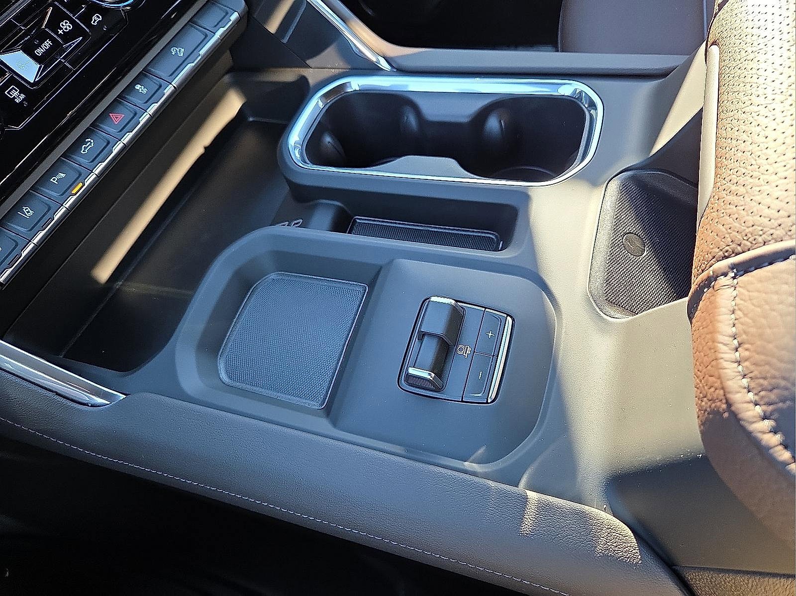 New 2026 GMC Sierra 3500 Denali w/ Denali Reserve Package image 25