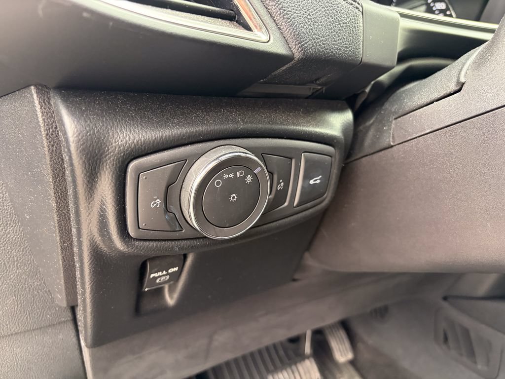 Used 2018 Lincoln MKX Select w/ Select Plus Package AWD/4WD image 11