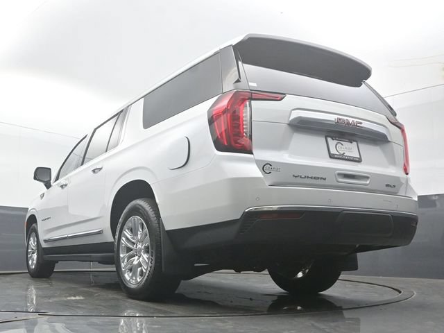 Used 2024 GMC Yukon XL SLT w/ SLT Luxury Package AWD/4WD image 49