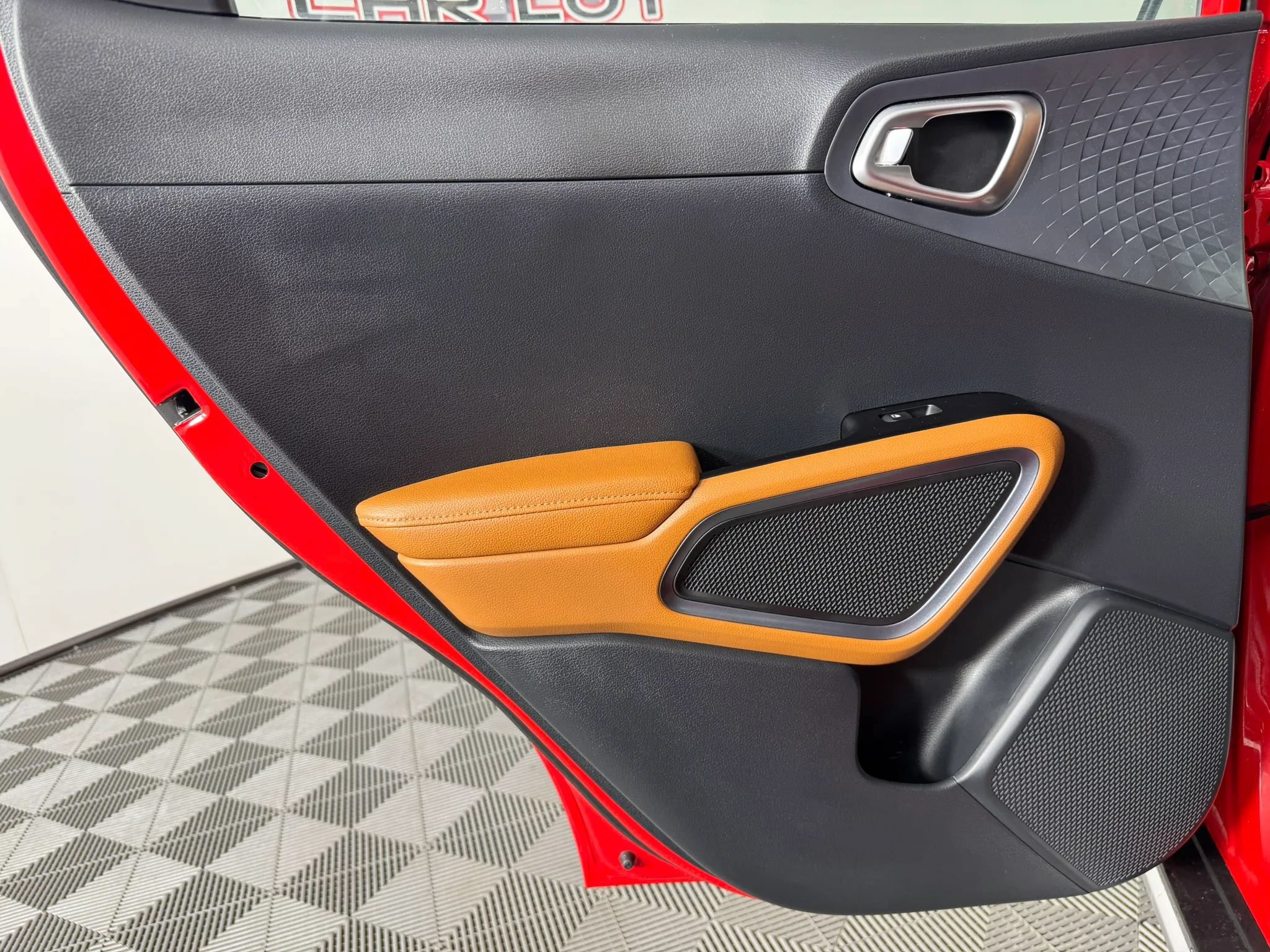 Used 2025 Kia Soul EX FWD image 39