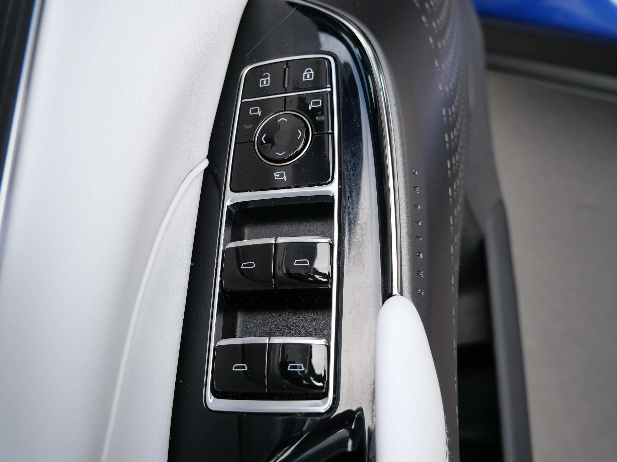 Certified 2024 Cadillac Lyriq Sport AWD/4WD image 19