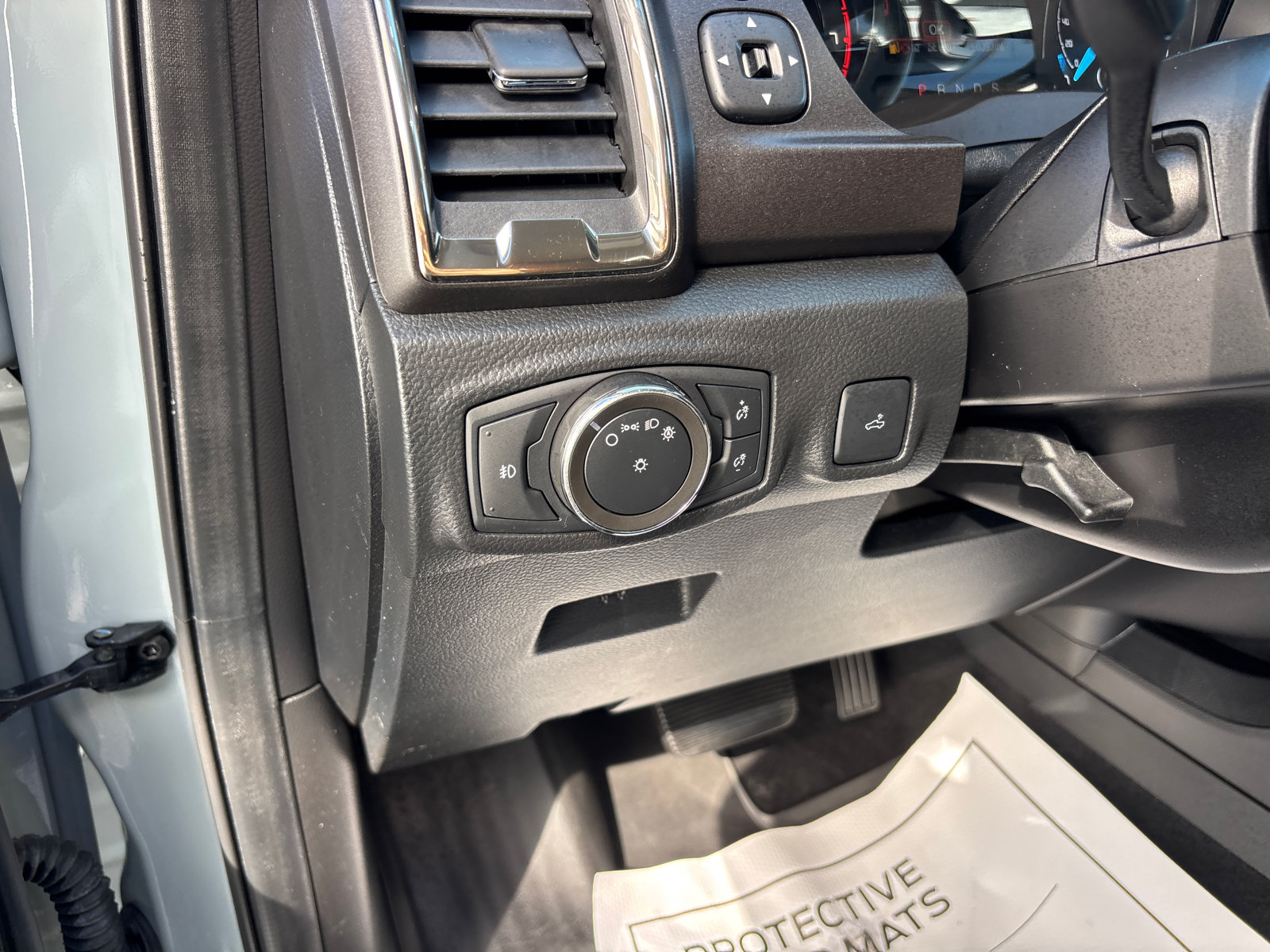 Used 2022 Ford Ranger Lariat w/ Tremor Off-Road Package AWD/4WD image 13