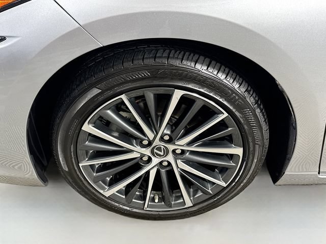 Used 2023 Lexus ES 250 w/ Premium Package AWD/4WD image 4