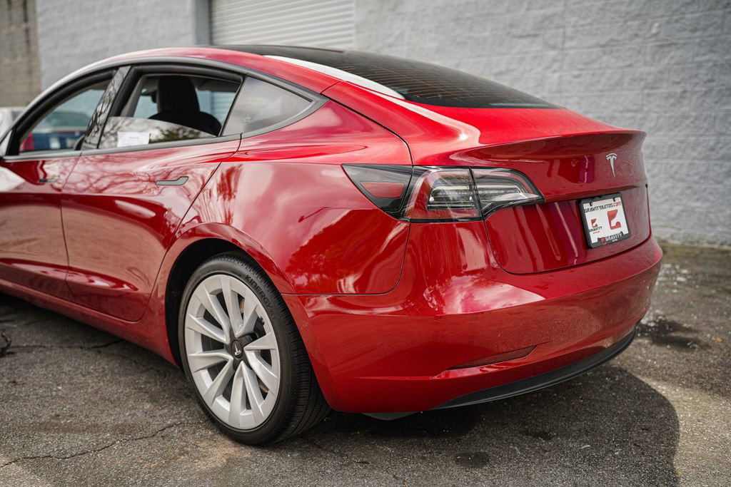 Used 2022 Tesla Model 3 Standard Range Plus image 13