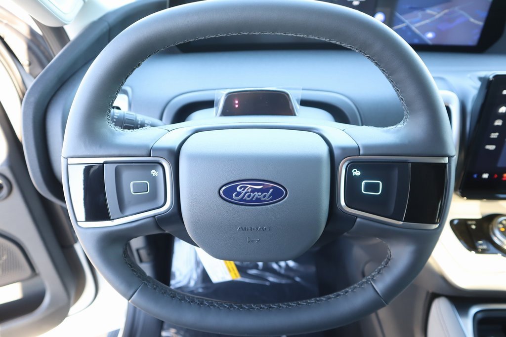 New 2025 Ford Expedition Active image 3