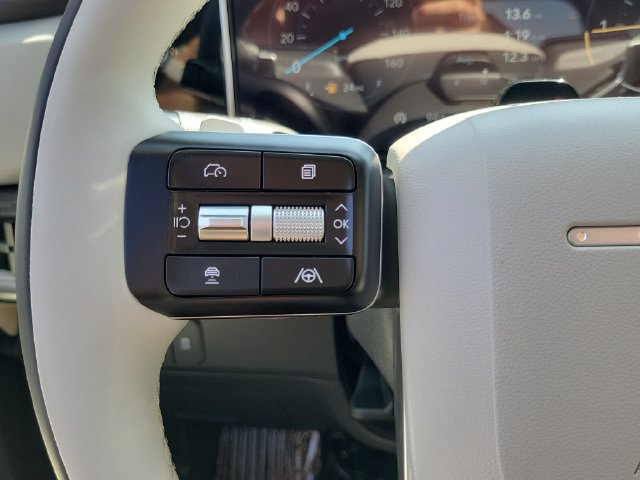 New 2025 Hyundai Santa Fe Calligraphy FWD image 5