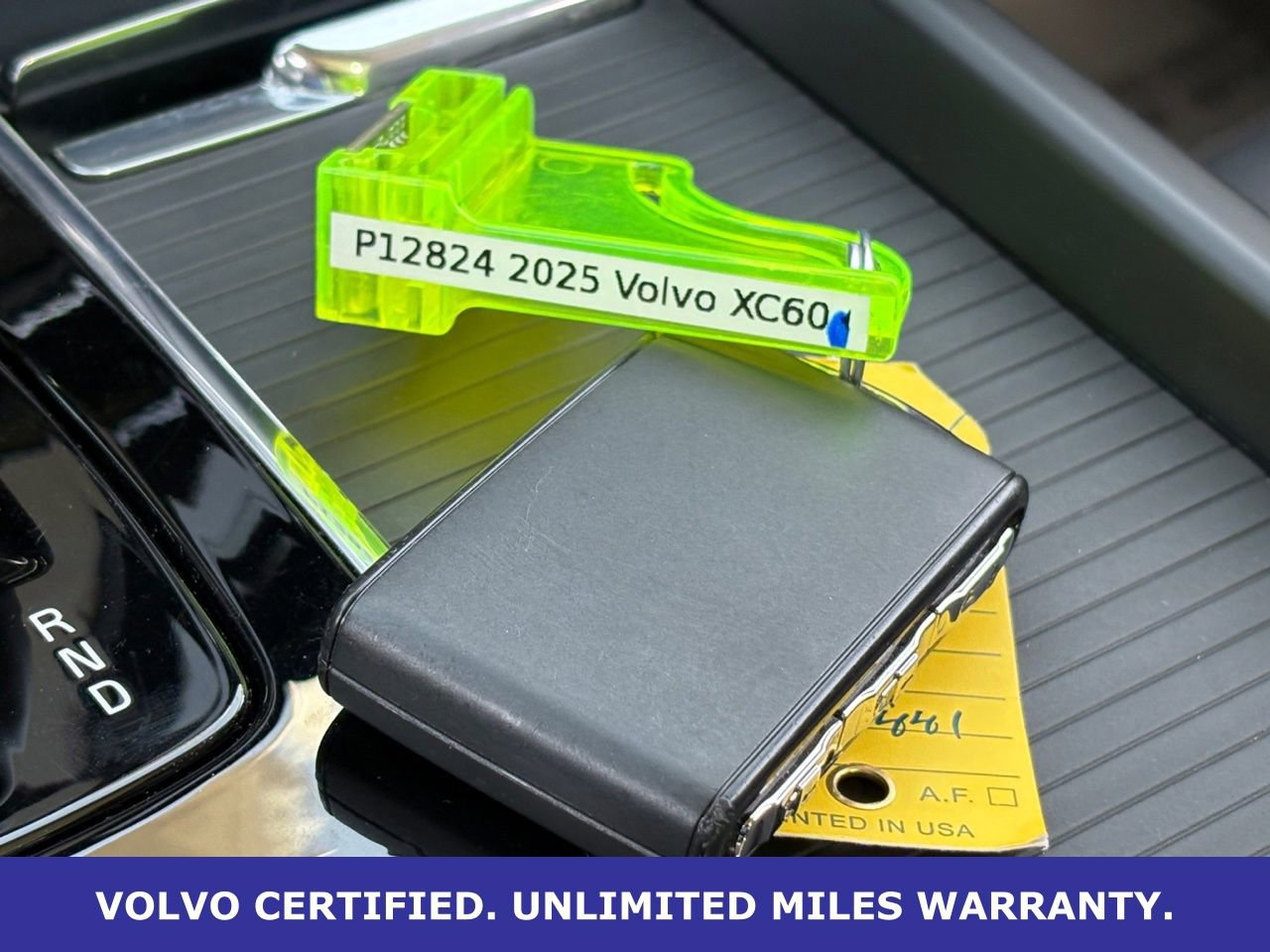 Certified 2025 Volvo XC60 B5 Core image 38