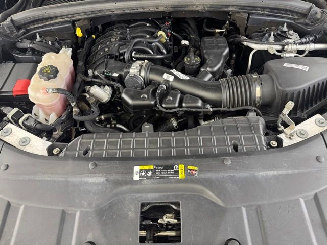 Used 2024 Jeep Grand Cherokee Altitude AWD/4WD image 17