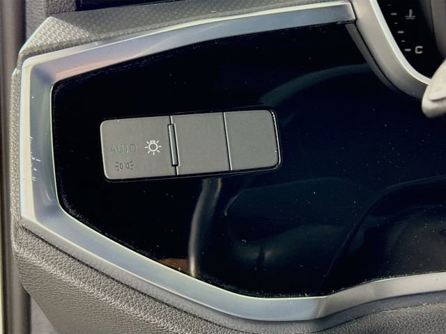 Used 2021 Audi Q3 2.0T Premium image 10