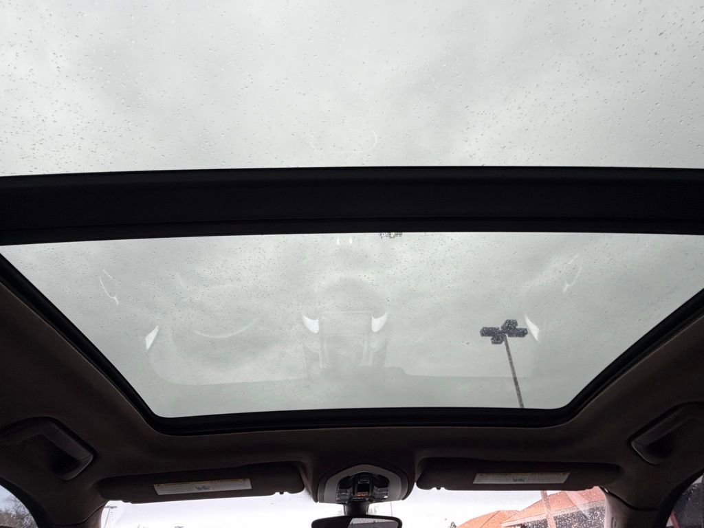 Used 2012 Porsche Cayenne Turbo image 28