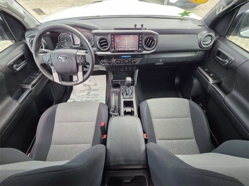 Used 2021 Toyota Tacoma TRD Sport w/ Technology Package image 4