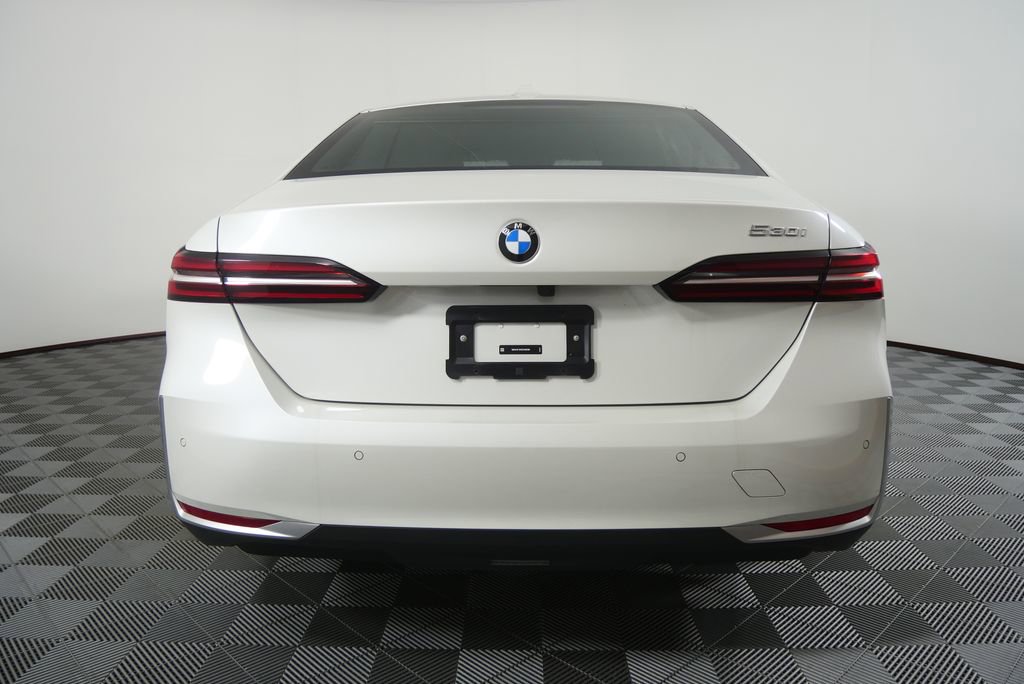 Certified 2025 BMW 530i RWD image 4