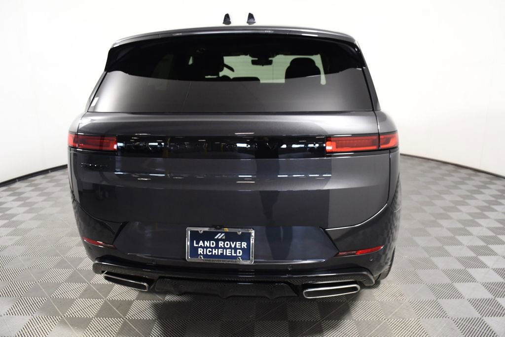 New 2026 Land Rover Range Rover Sport Dynamic SE AWD/4WD image 5