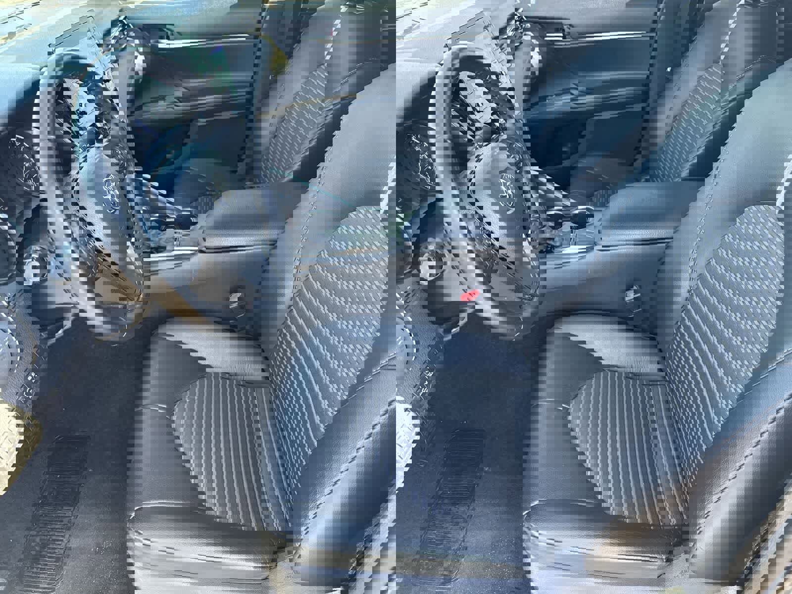 Used 2022 Toyota Camry SE image 17