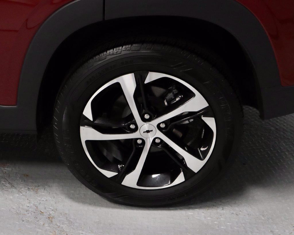 Used 2024 Chevrolet Trax RS w/ Driver Confidence Package FWD image 18