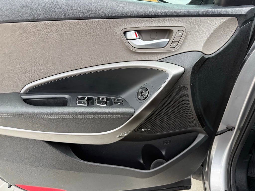 Used 2019 Hyundai Santa Fe XL image 11