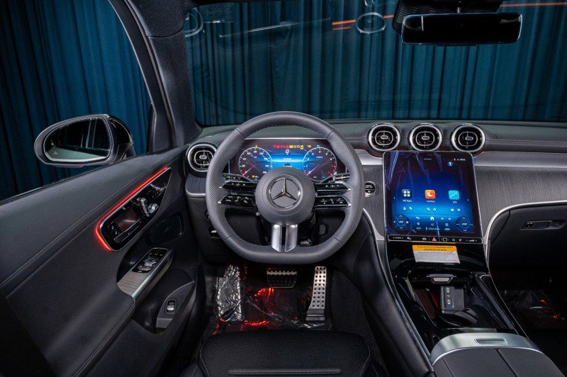 Certified 2026 Mercedes-Benz GLC 300 image 17