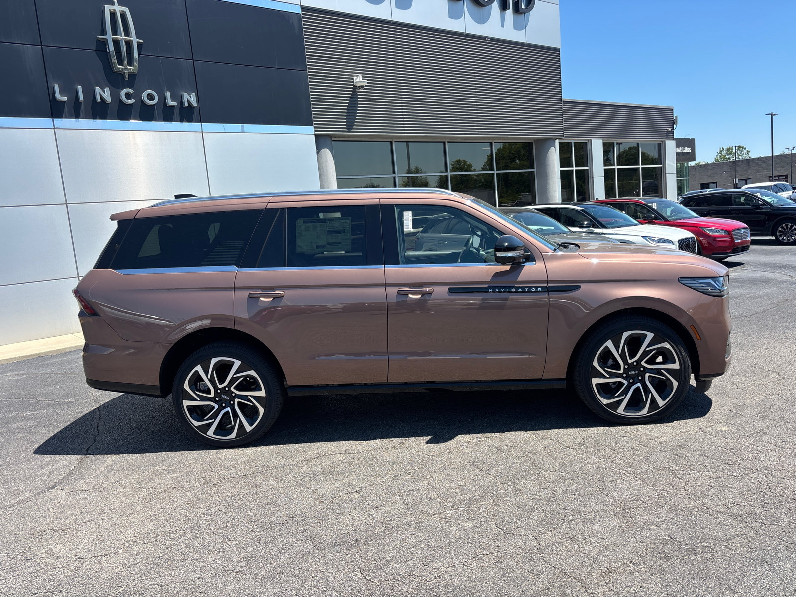 New 2026 Lincoln Navigator Black Label AWD/4WD image 8